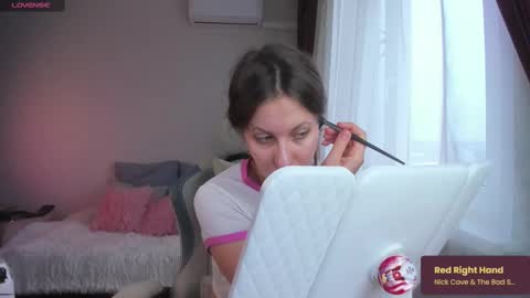 Snapshot of ms_allison chatting on 03.05.25 Allison online show from 03.05.25