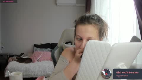 Snapshot of ms_allison chatting on 03.11.25 Allison online show from 03.11.25