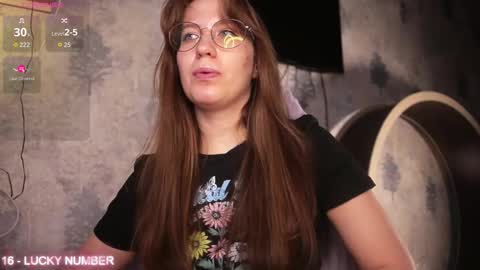 Snapshot of ms_allison chatting on 11.17.25 Allison online show from 11.17.25