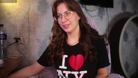 Snapshot of ms_allison chatting on 11.19.25 Allison online show from 11.19.25