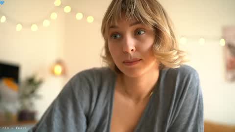 Snapshot of ms_dira chatting on 04.02.26 dira and the riru tribe online show from 04.02.26