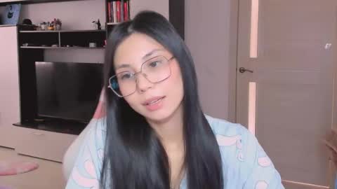 ms_emily_ online show from 04.18.26