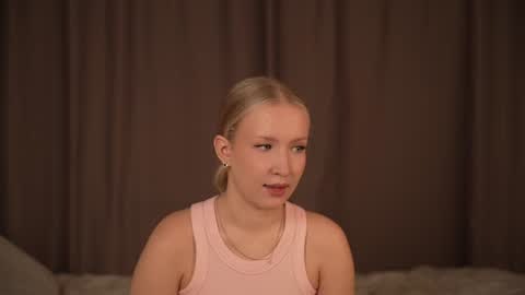 Snapshot of ms_evasweet chatting on 06.14.26 Eva 3 online show from 06.14.26