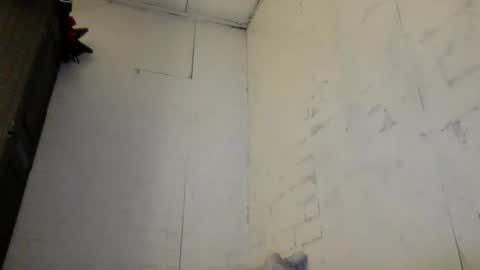 Snapshot of ms_guniguni chatting on 09.26.25 Lara online show from 09.26.25