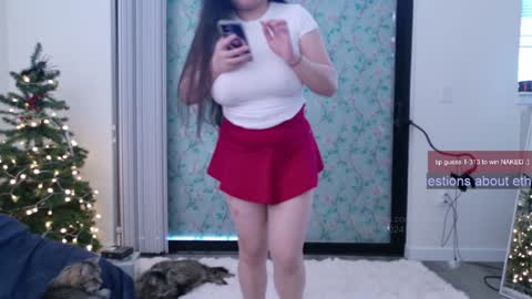 R o r i  SnapChat heyroriv2 wednesday - sunday Noon oclock mountain - 5pm mountain online show from 12.21.24