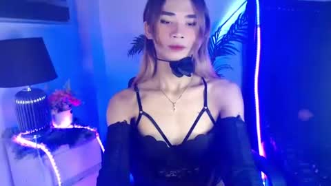 mscherry_ online show from 11.09.25