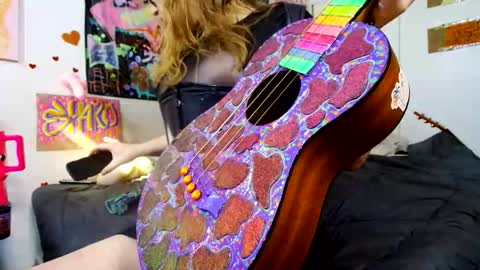 Snapshot of mscuntyluxxe chatting on 03.25.26 Cunty Luxxe online show from 03.25.26