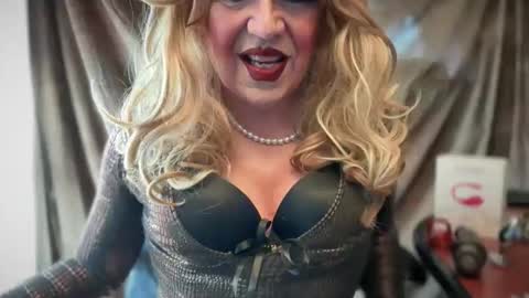 Snapshot of mskarentoy chatting on 04.01.26 mskarentoy online show from 04.01.26