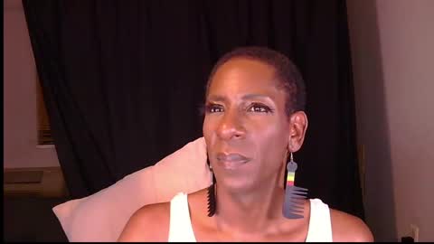 Snapshot of msmerlinmystique chatting on 11.12.25 Merlin Mystique online show from 11.12.25