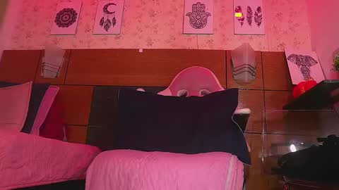 Manuela  online show from 02.11.25