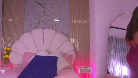 Manuela  online show from 07.22.26