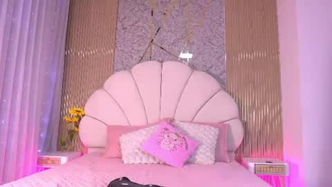Manuela  online show from 07.30.26