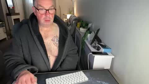 Snapshot of mtb1697 chatting on 11.14.25 mtb1697 online show from 11.14.25