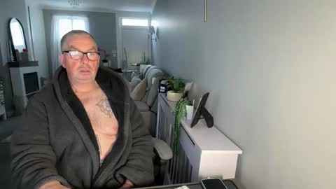 Snapshot of mtb1697 chatting on 11.18.25 mtb1697 online show from 11.18.25