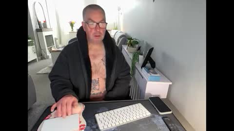 Snapshot of mtb1697 chatting on 11.20.25 mtb1697 online show from 11.20.25