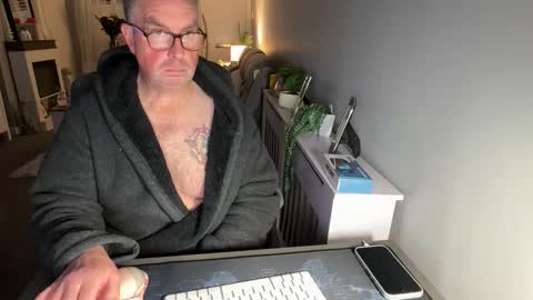 Snapshot of mtb1697 chatting on 11.26.25 mtb1697 online show from 11.26.25