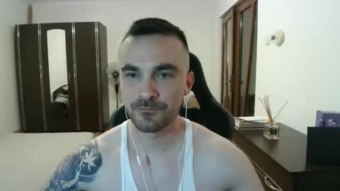 Snapshot of mu5clemania chatting on 05.19.26 Victor online show from 05.19.26
