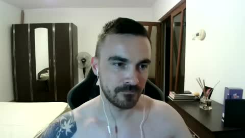 Snapshot of mu5clemania chatting on 06.13.26 Victor online show from 06.13.26