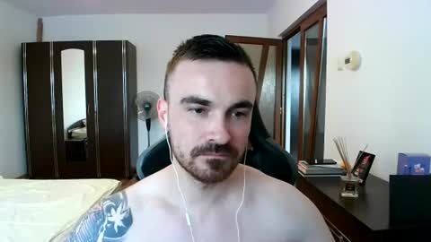 Snapshot of mu5clemania chatting on 06.14.26 Victor online show from 06.14.26