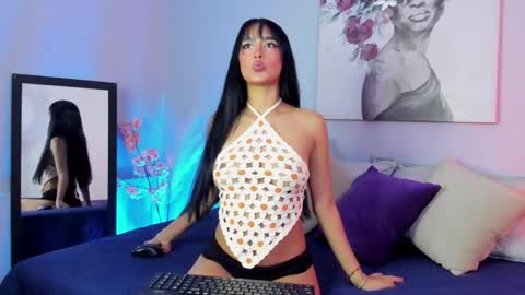 muaan  online show from 04.18.26