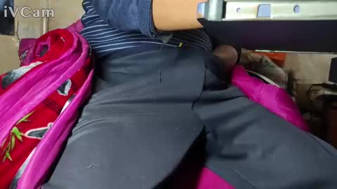 Snapshot of muchachosam chatting on 01.06.25 zenon online show from 01.06.25