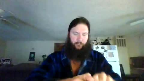 Snapshot of mudge chatting on 12.29.24 Mudge online show from 12.29.24