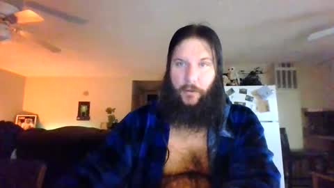 Snapshot of mudge chatting on 01.03.25 Mudge online show from 01.03.25