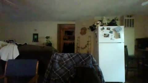Snapshot of mudge chatting on 01.14.25 Mudge online show from 01.14.25
