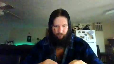Snapshot of mudge chatting on 01.19.25 Mudge online show from 01.19.25
