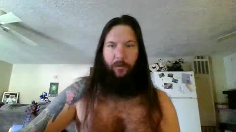 Snapshot of mudge chatting on 02.10.25 Mudge online show from 02.10.25