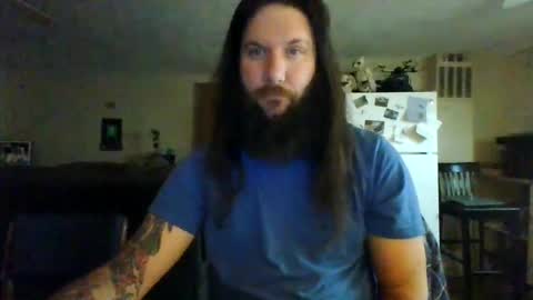 Snapshot of mudge chatting on 02.16.25 Mudge online show from 02.16.25