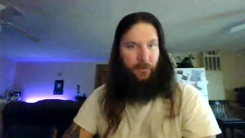 Snapshot of mudge chatting on 02.17.25 Mudge online show from 02.17.25