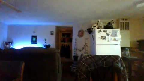 Snapshot of mudge chatting on 02.28.25 Mudge online show from 02.28.25