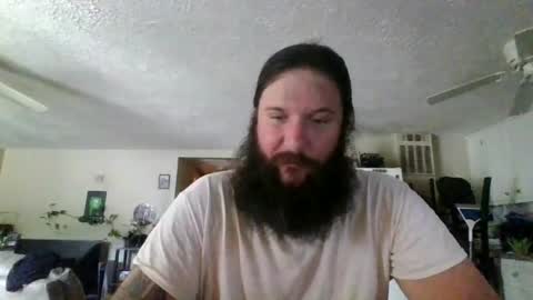 Snapshot of mudge chatting on 07.17.26 Mudge online show from 07.17.26