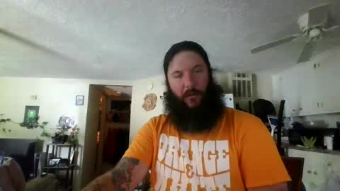 Snapshot of mudge chatting on 07.25.26 Mudge online show from 07.25.26