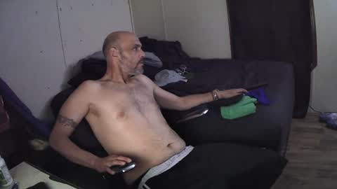 Snapshot of muffdiver718 chatting on 06.22.26 Muffdiver online show from 06.22.26