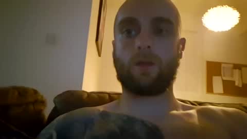 muffin_man1990 online show from 06.17.26