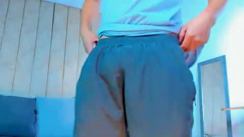 Snapshot of muichiro_tokito1 chatting on 01.28.25 muichiro tokito1 online show from 01.28.25