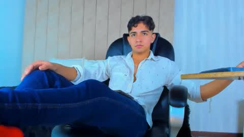 Snapshot of muichiro_tokito1 chatting on 02.27.25 muichiro tokito1 online show from 02.27.25