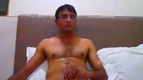 Snapshot of mumbaimonster8inch chatting on 09.10.25 rajesh engineer online show from 09.10.25