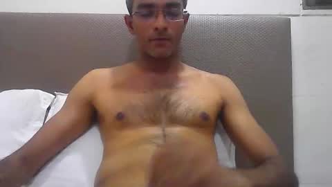 Snapshot of mumbaimonster8inch chatting on 11.18.25 rajesh engineer online show from 11.18.25