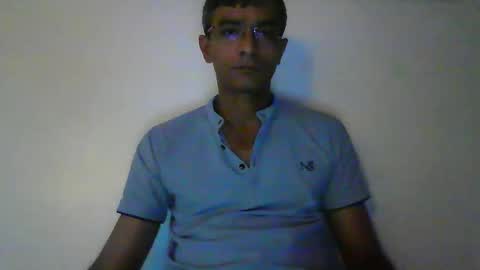Snapshot of mumbaimonster8inch chatting on 11.30.25 rajesh engineer online show from 11.30.25