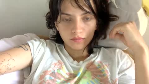 Snapshot of munchi_ chatting on 01.11.25 online show from 01.11.25