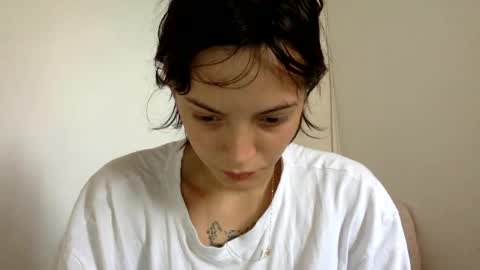 Snapshot of munchi_ chatting on 01.22.25 online show from 01.22.25