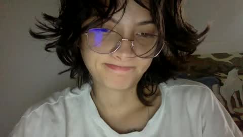 Snapshot of munchi_ chatting on 02.11.25 online show from 02.11.25