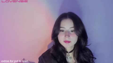 Snapshot of murasaki_doll chatting on 10.15.25 kimi- independent model online show from 10.15.25