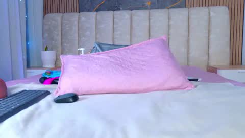 Snapshot of muriel_belovv chatting on 07.02.26 Tell me Sofi online show from 07.02.26