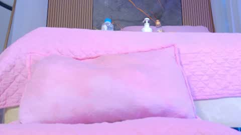 Snapshot of muriel_belovv chatting on 07.26.26 Tell me Sofi online show from 07.26.26