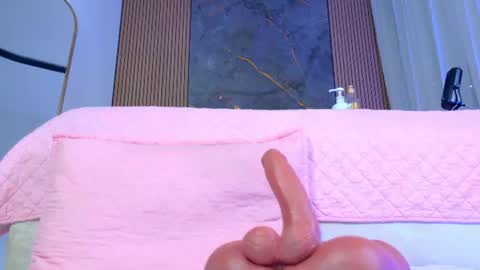 Snapshot of muriel_belovv chatting on 07.28.26 Tell me Sofi online show from 07.28.26