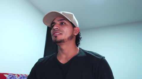 Snapshot of muscle_man1 chatting on 12.22.24 Mike online show from 12.22.24